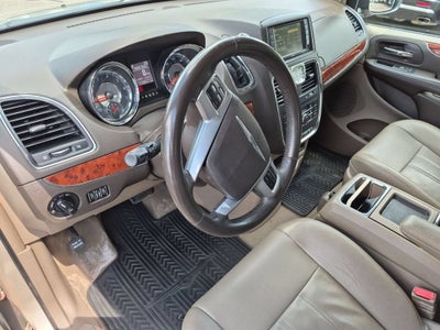 2013 Chrysler Town & Country Touring