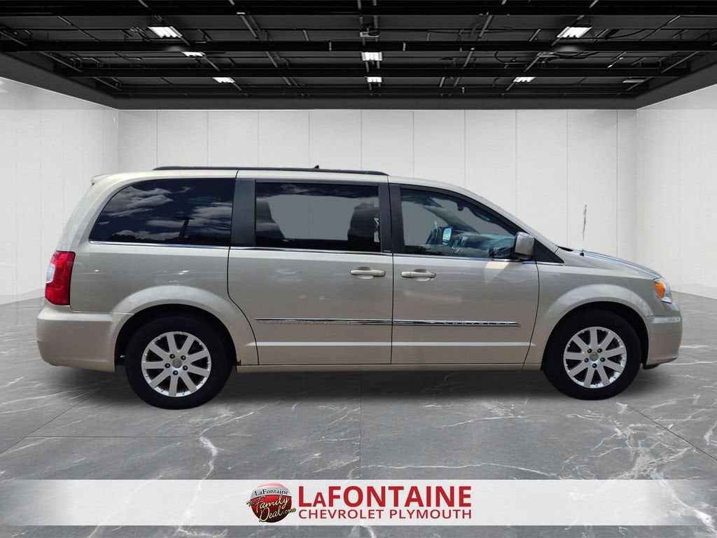 2013 Chrysler Town & Country Touring
