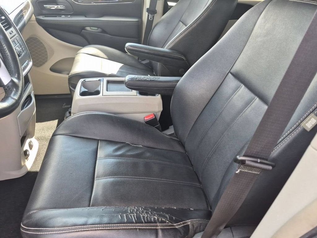 2015 Chrysler Town & Country Touring