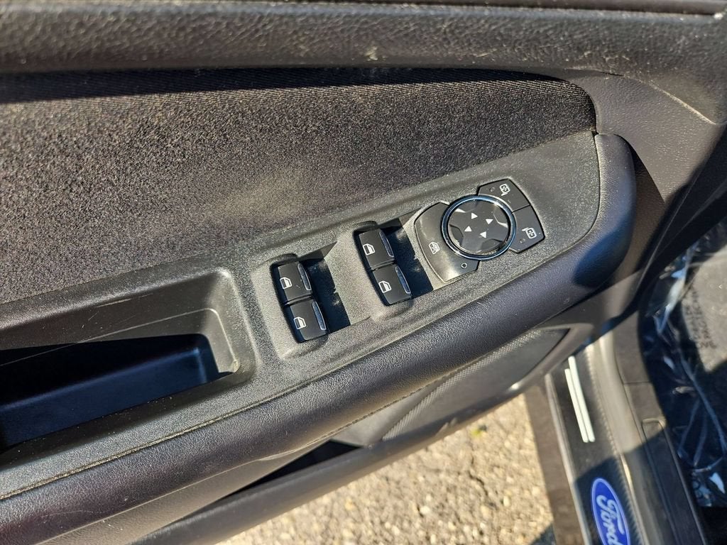 2015 Ford Edge SE
