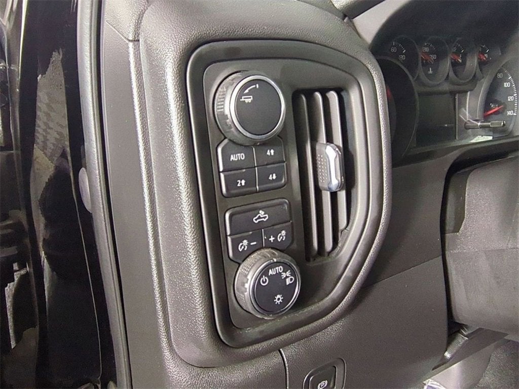 2023 Chevrolet Silverado 1500 Custom Trail Boss