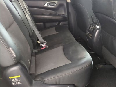 2018 Nissan Pathfinder SV