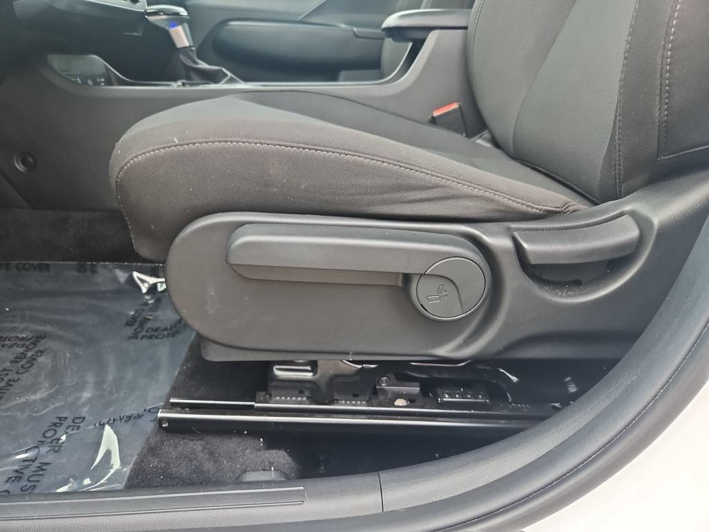 2025 Hyundai Kona SE